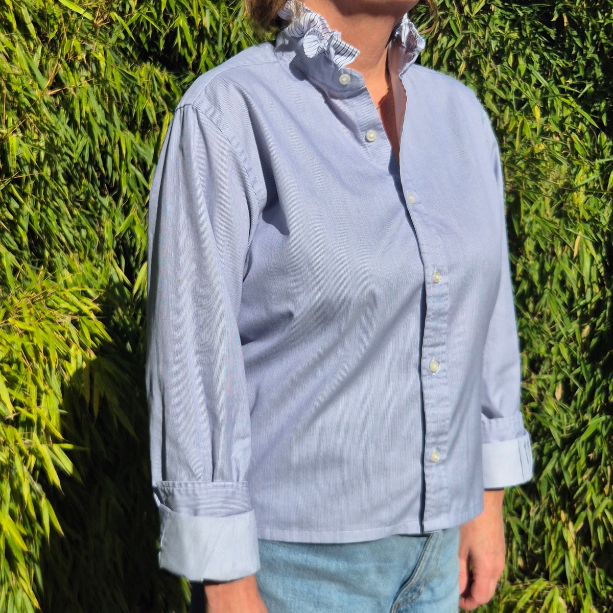 Navy pinstripe shirt with contrast ruffle collar : size S/M