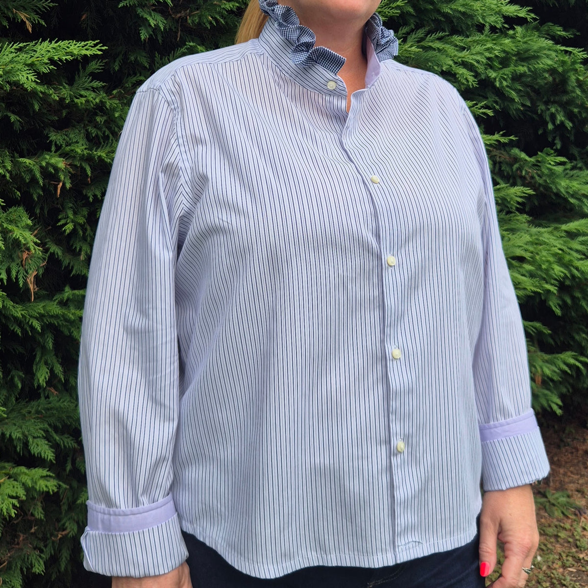 White pinstripe shirt with ruffle collar - size L