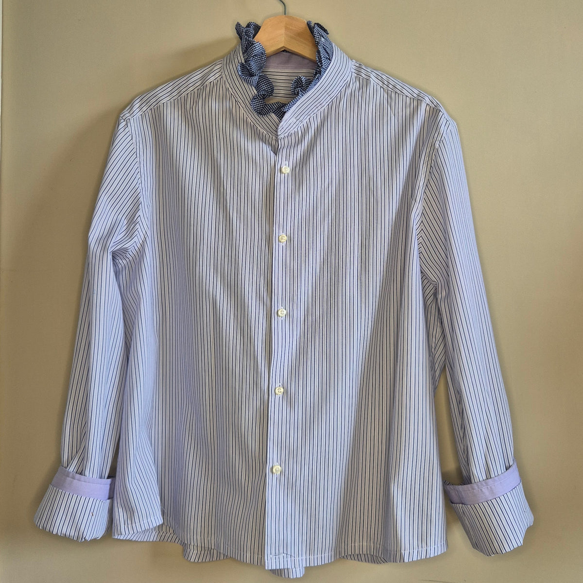 White pinstripe shirt with ruffle collar - size L