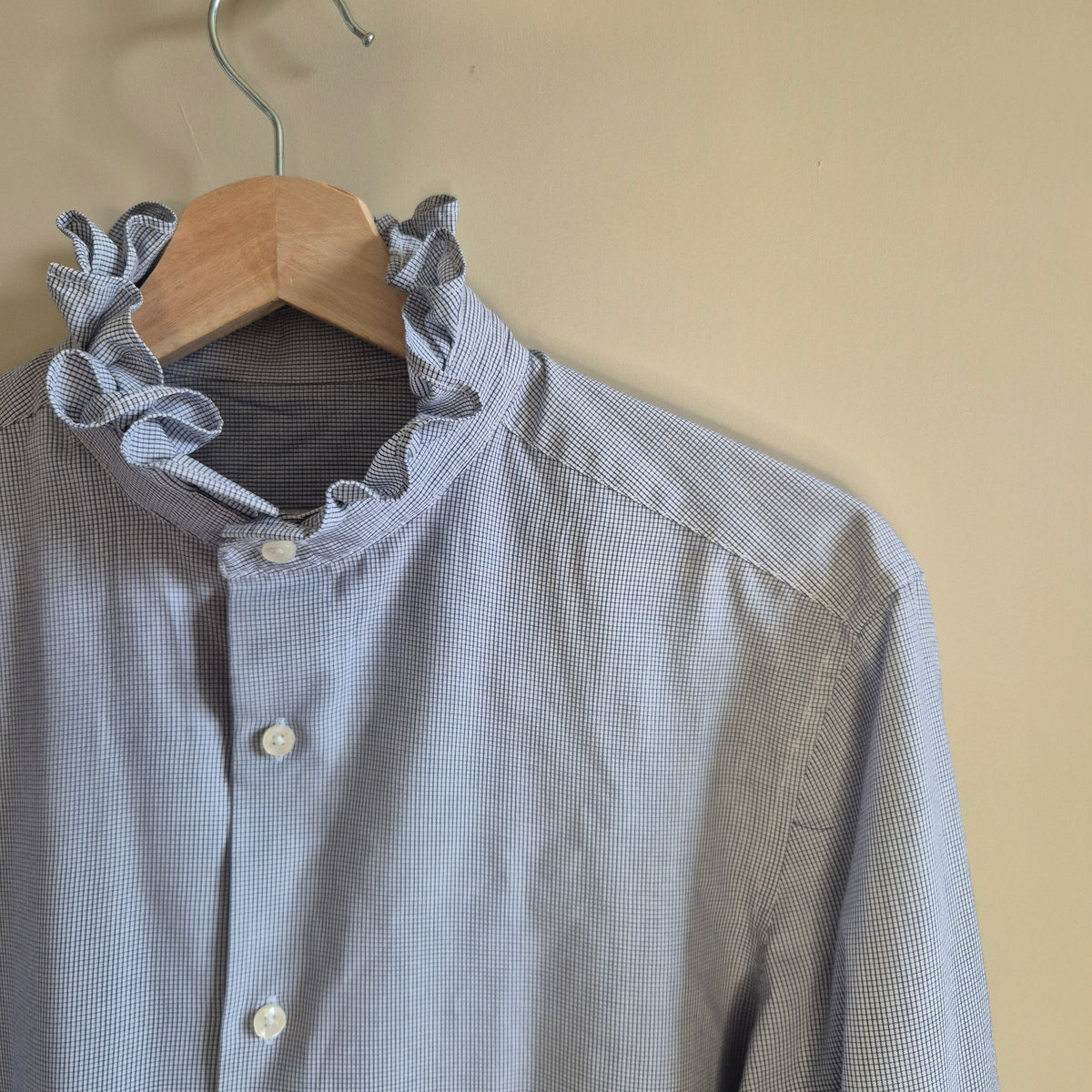 Off-white check ruffle collar shirt : size S