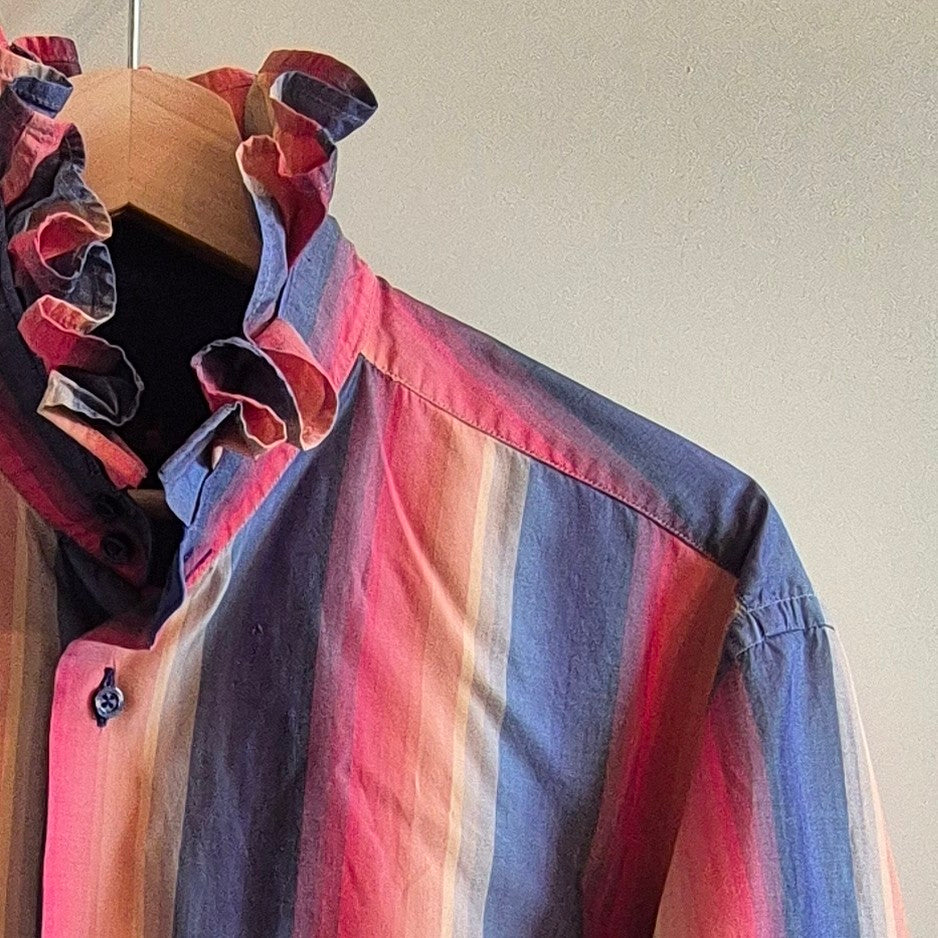 Multicoloured striped shirt with ruffle collar : size M
