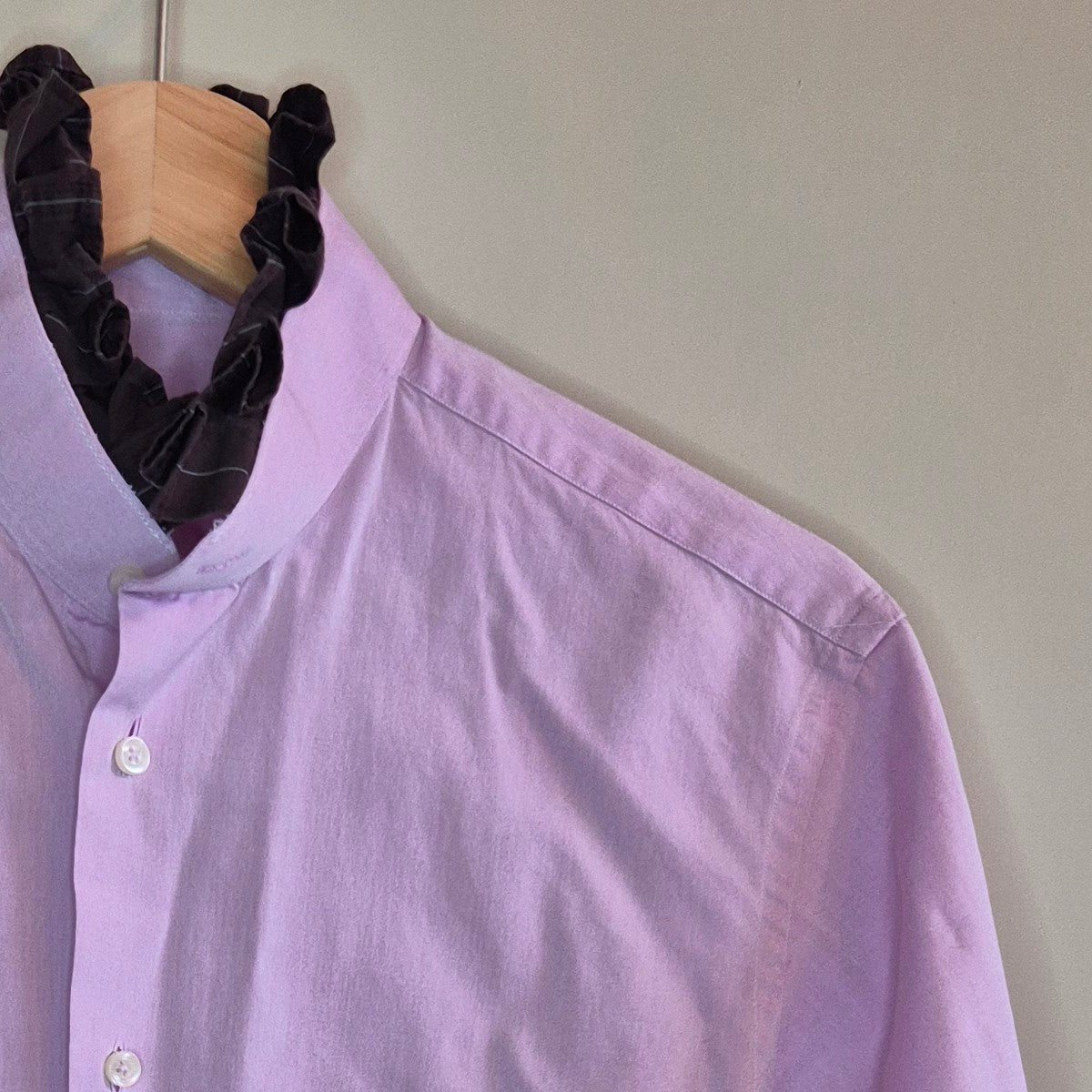 Pink shirt with contrast collar : size XS